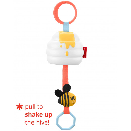 لعبة الخشخيشة لعربة الأطفال بتصميم خلية النحل من سكيب هوب