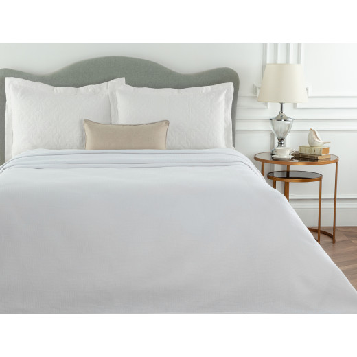 Madame Coco Blanche Coverlet, White Color, Double Size