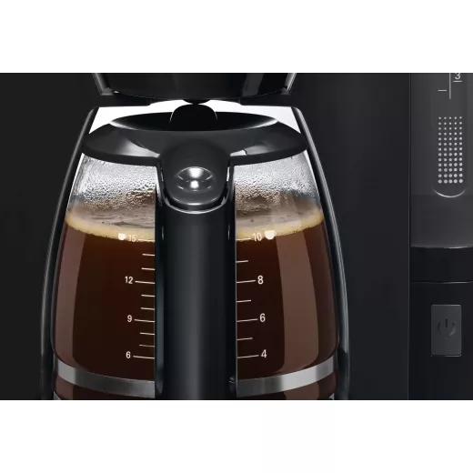 ماكينة صنع القهوة كومفورت لاين باللون الأسود