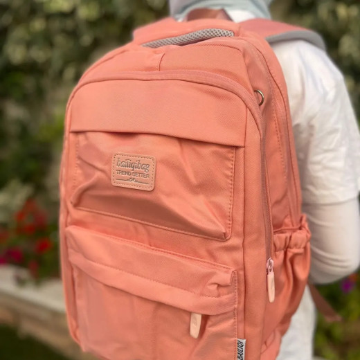 حقيبة ظهر مدرسية بناتية باللون الزهري