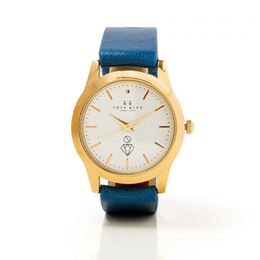 Oro’s father Golden color watch